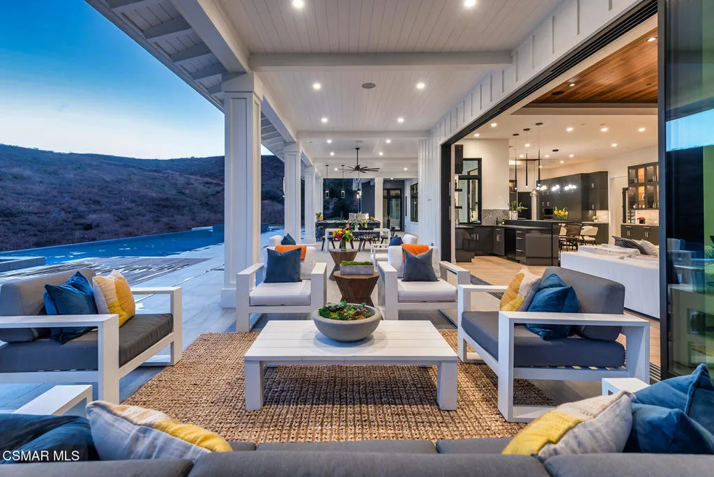 2111 High Knoll Circle, Westlake Village, California 91362 home-pic-32