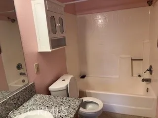 main bath off bedroom