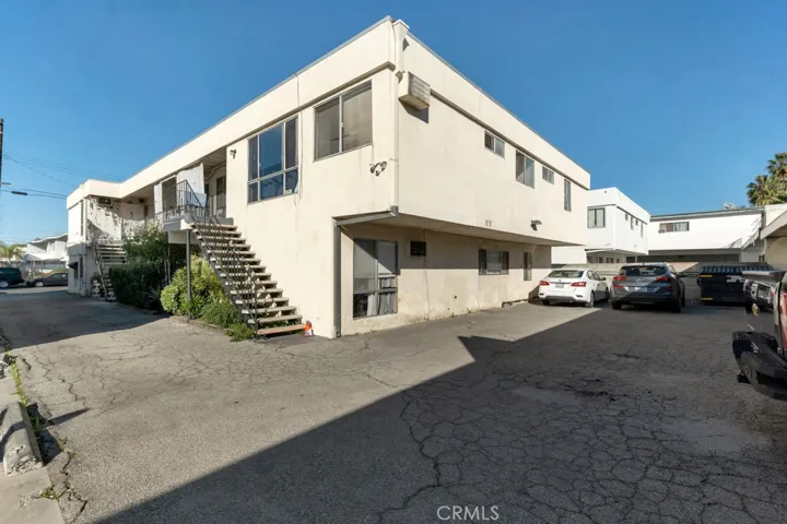 7454 Canby, Reseda, California 91335
