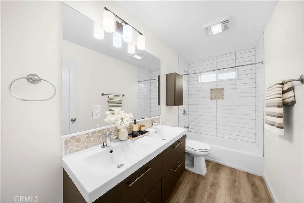 5429 W 76th, Los Angeles, California 90045 home-pic-20