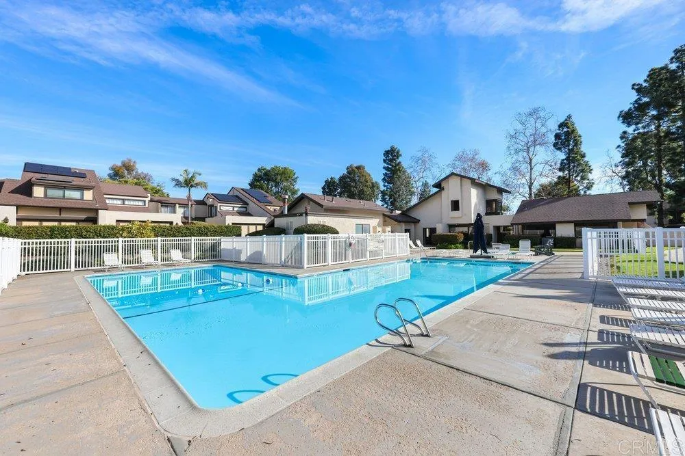 3008 Plaza Lorenzo, Bonita, California 91902 home-pic-25