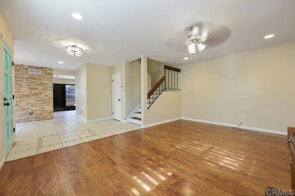 3008 Plaza Lorenzo, Bonita, California 91902 home-pic-2