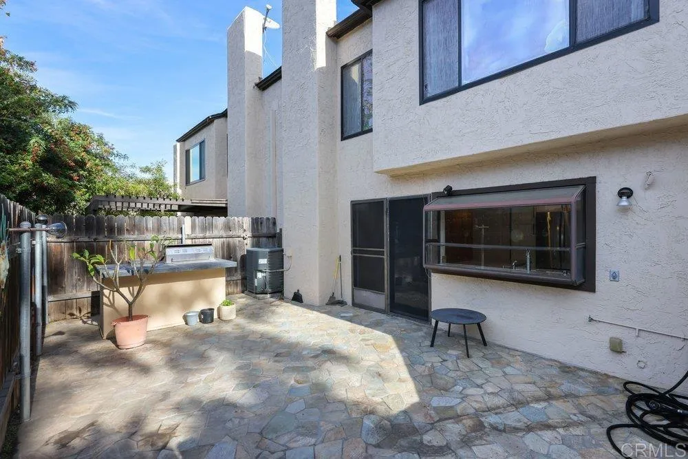3008 Plaza Lorenzo, Bonita, California 91902 home-pic-26