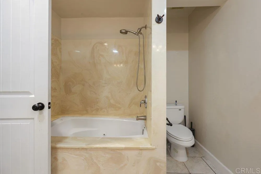 3008 Plaza Lorenzo, Bonita, California 91902 home-pic-17