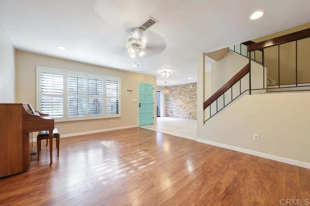 3008 Plaza Lorenzo, Bonita, California 91902 home-pic-3