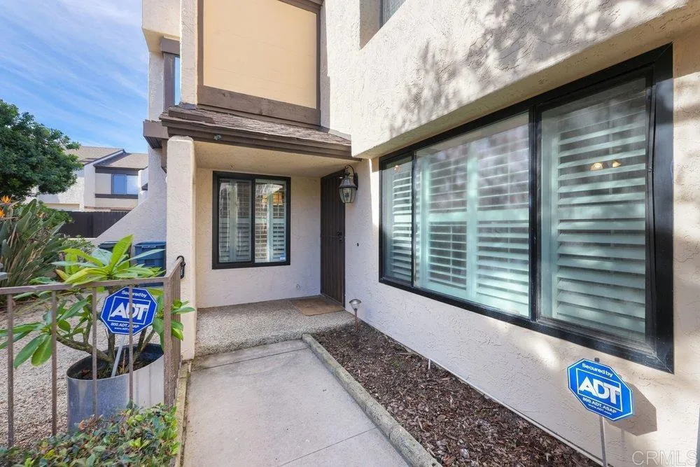 3008 Plaza Lorenzo, Bonita, California 91902 home-pic-22