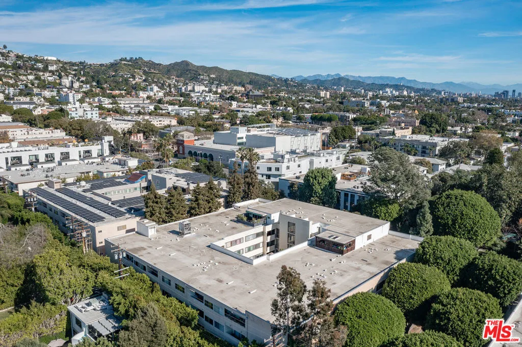 1015 N Kings Road 110, West Hollywood, California 90069 home-pic-34