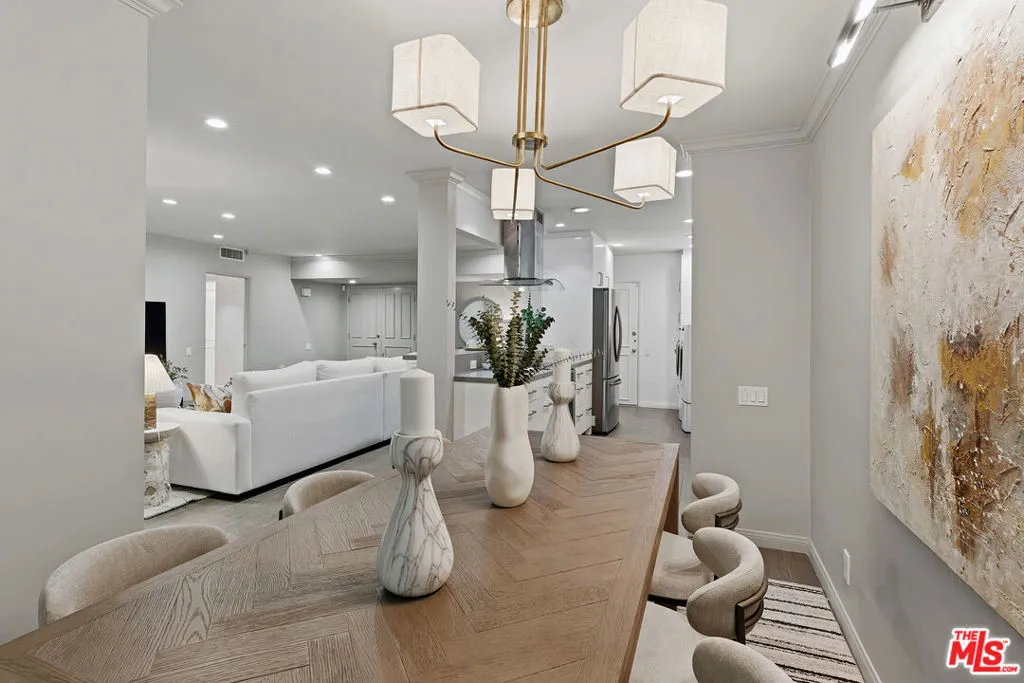 1015 N Kings Road 110, West Hollywood, California 90069 home-pic-11