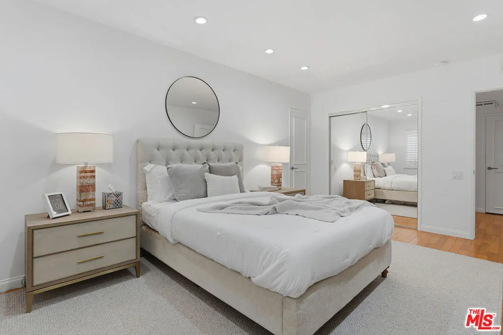 1015 N Kings Road 110, West Hollywood, California 90069 home-pic-24