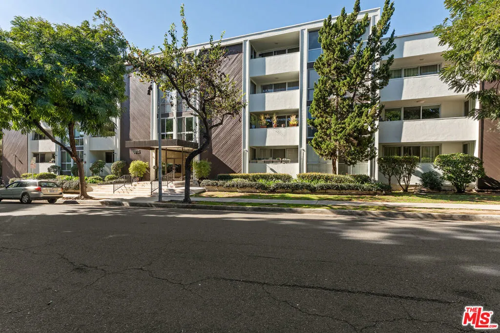 1015 N Kings Road 110, West Hollywood, California 90069 home-pic-28