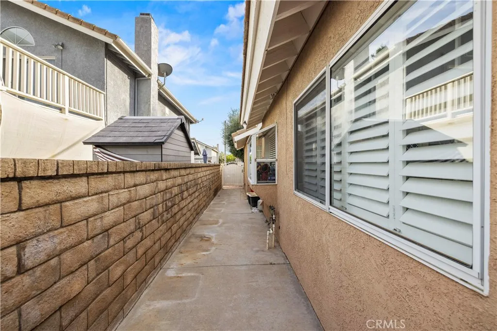 22047 Conway, Saugus, California 91350 home-pic-43