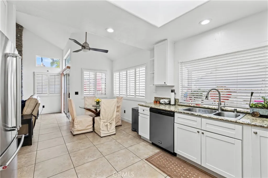 22047 Conway, Saugus, California 91350 home-pic-16