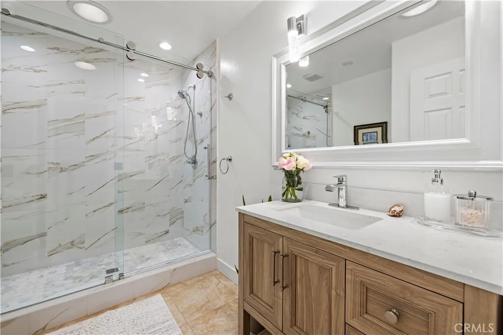 22047 Conway, Saugus, California 91350 home-pic-31