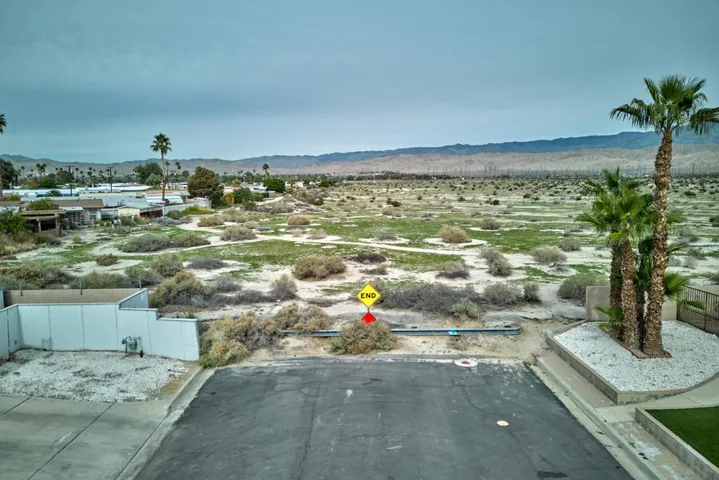 33541 Les Rd Thousand Palms CA-large-041