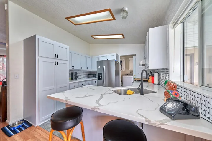 33541 Les Rd Thousand Palms CA-large-018