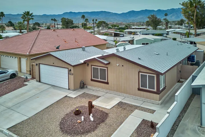 33541 Les Rd Thousand Palms CA-large-004