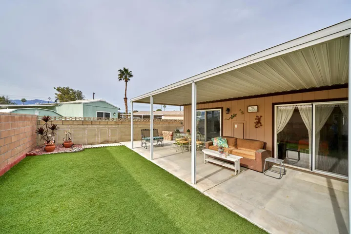 33541 Les Rd Thousand Palms CA-large-037