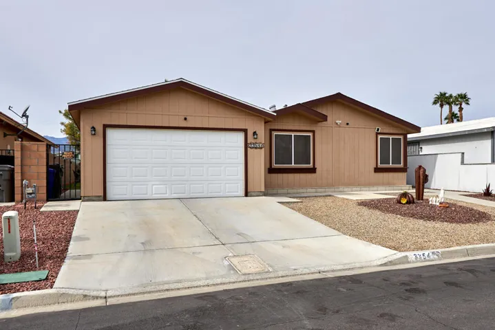 33541 Les Rd Thousand Palms CA-large-007