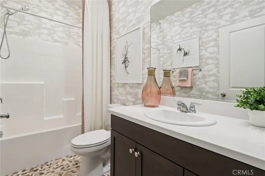 32057 Rambling Court, Winchester, California 92596 home-pic-17