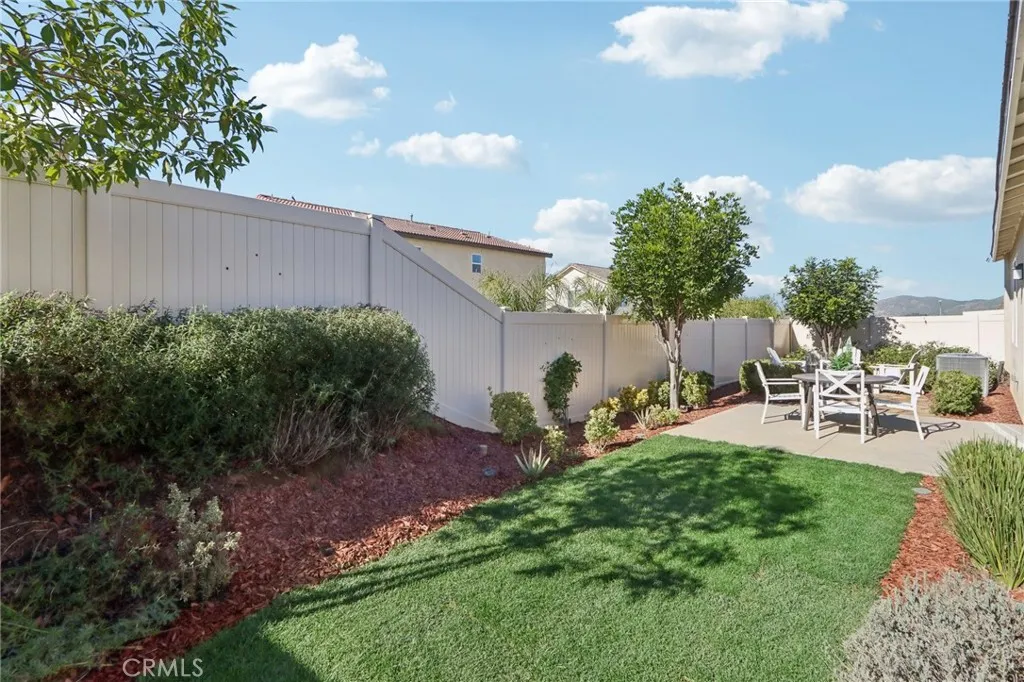 32057 Rambling Court, Winchester, California 92596 home-pic-22