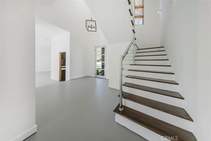2004 Glen Allen Lane, Altadena, California 91001