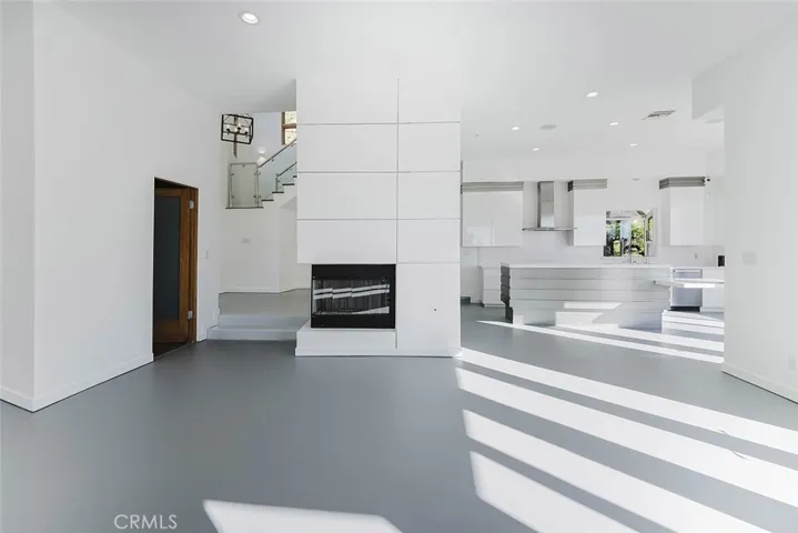 2004 Glen Allen Lane, Altadena, California 91001