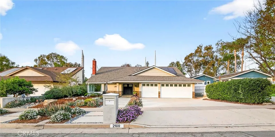 2109 Smokewood, Fullerton, California 92831