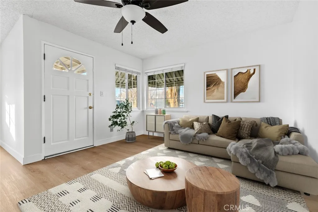1149 W Avenue H11, Lancaster, California 93534 home-pic-1
