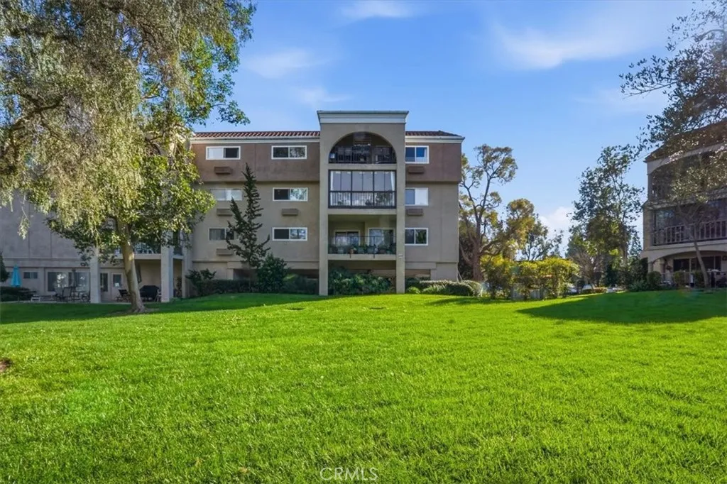 3499 Bahia Blanca W B1, Laguna Woods, California 92637 home-pic-14