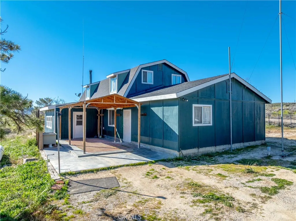 60645 Lupin Lane, Anza, California 92539 home-pic-3