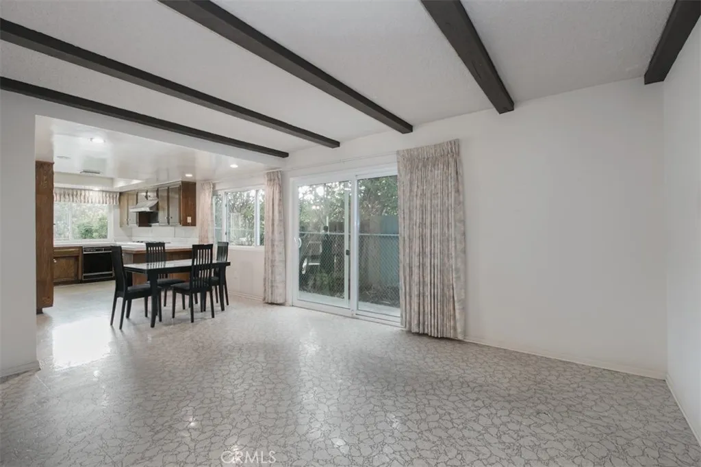 19291 Berclair Lane, Tarzana, California 91356 home-pic-19
