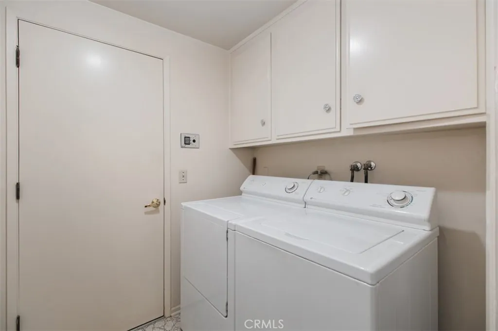 19291 Berclair Lane, Tarzana, California 91356 home-pic-20