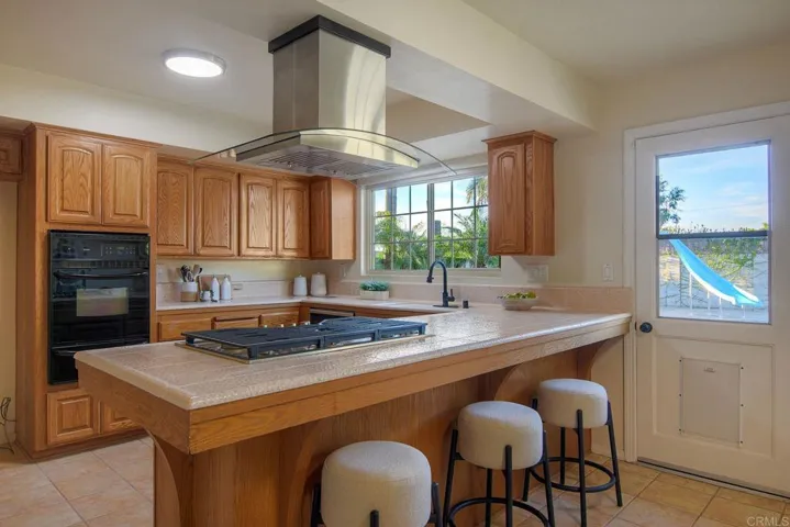 EASY ACCESS TO THE POOL AREA!