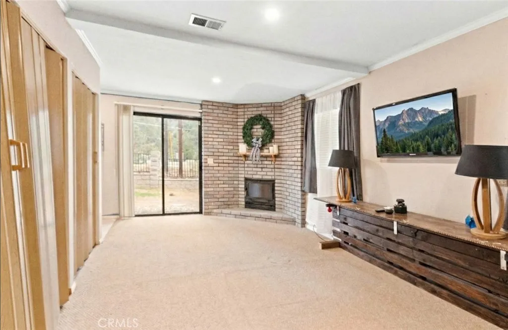 800 Mountain View, Wrightwood, California 92397 home-pic-20