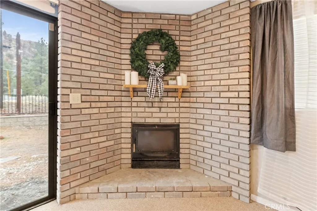800 Mountain View, Wrightwood, California 92397 home-pic-23