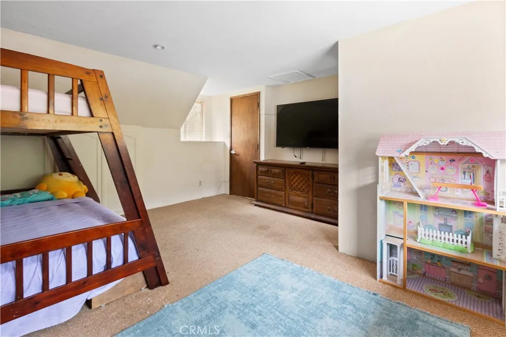 800 Mountain View, Wrightwood, California 92397 home-pic-35