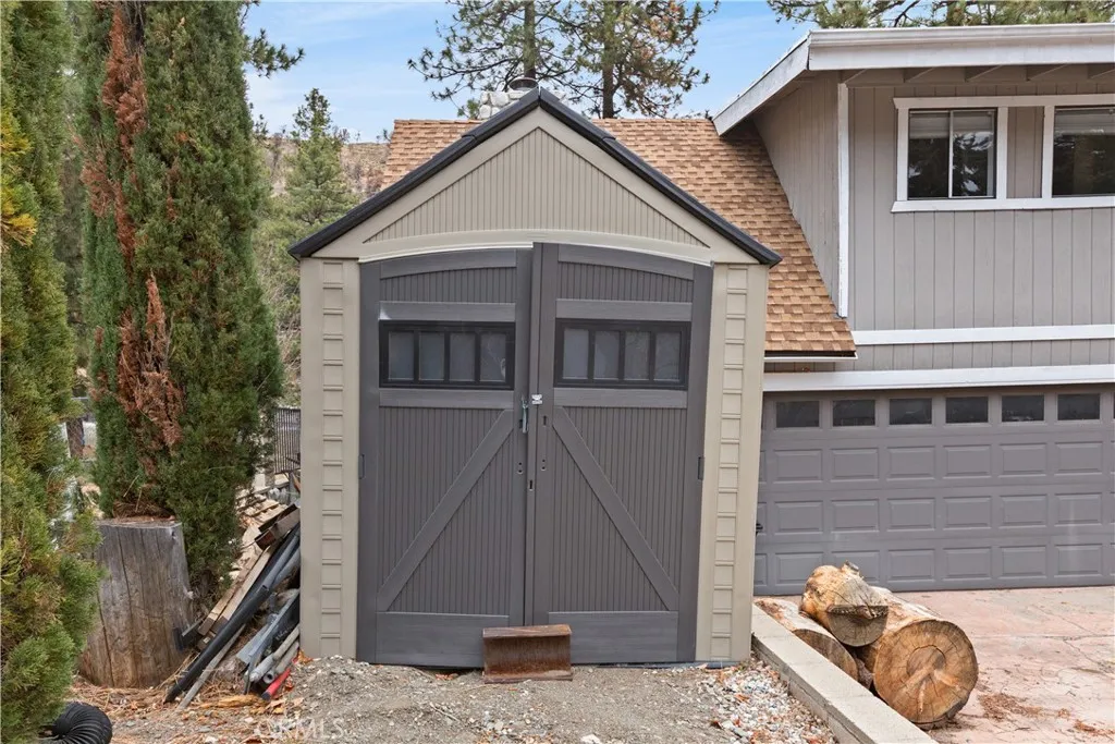 800 Mountain View, Wrightwood, California 92397 home-pic-4