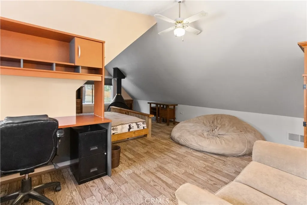 800 Mountain View, Wrightwood, California 92397 home-pic-27