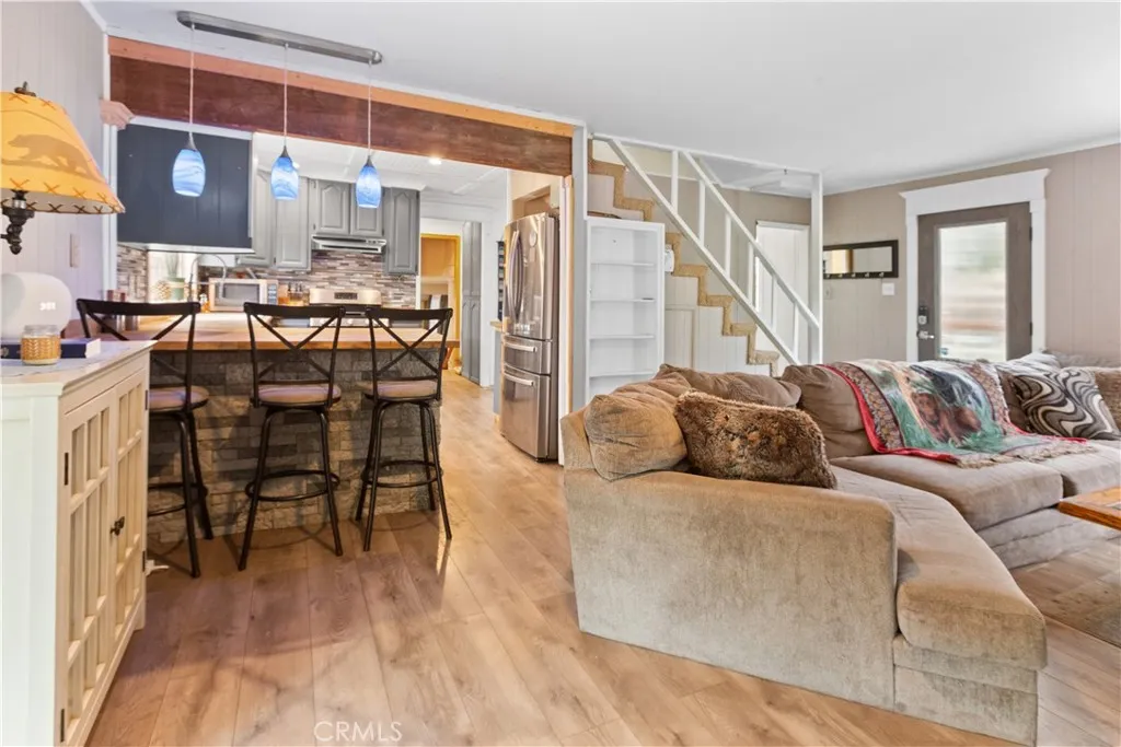 800 Mountain View, Wrightwood, California 92397 home-pic-13