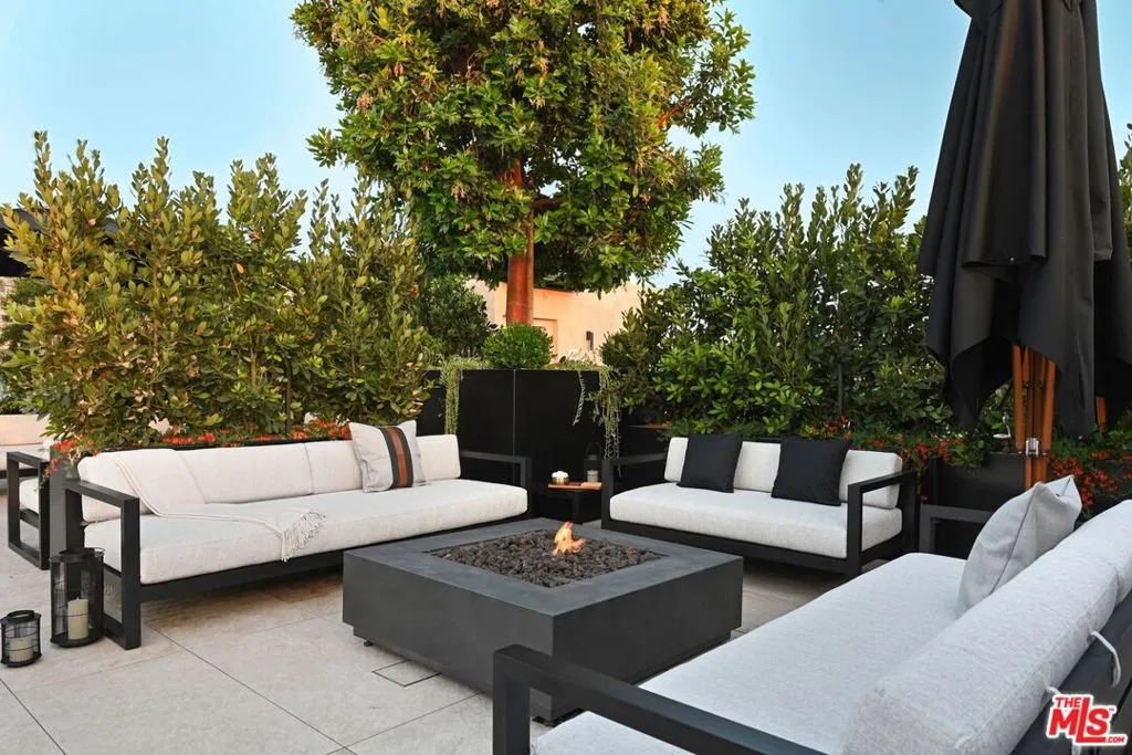 Rooftop Deck