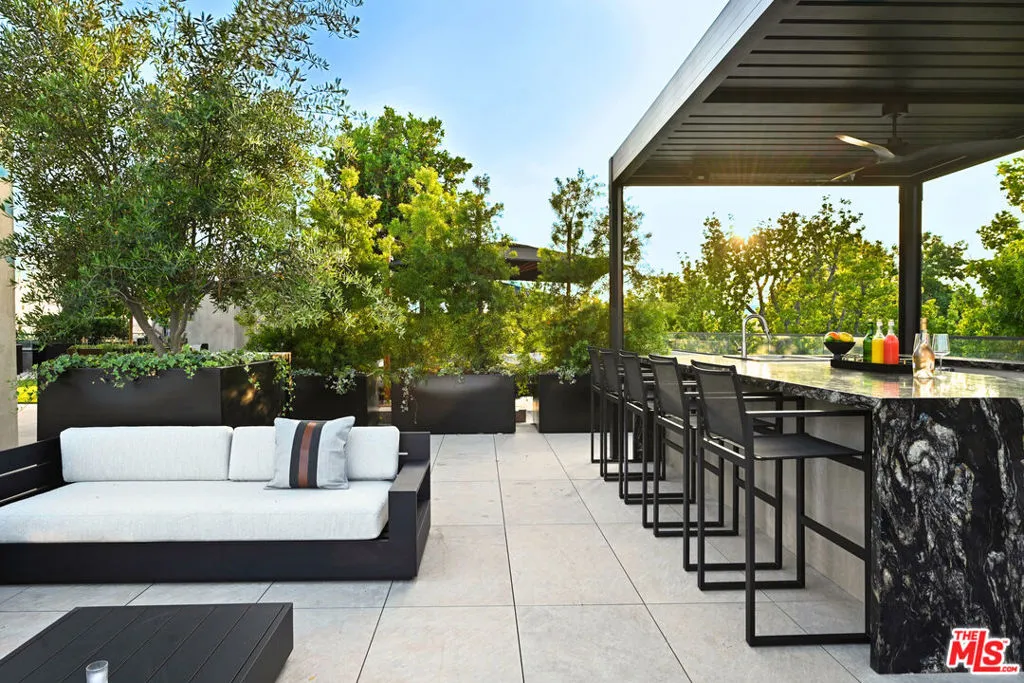 Rooftop Deck