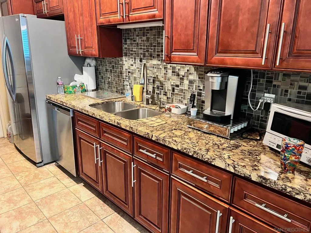 4487 Colbath Ave 207, Sherman Oaks, California 91423 home-pic-12