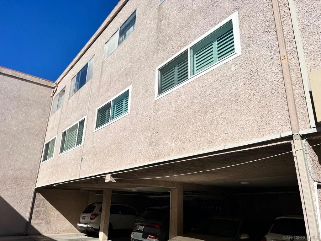 4487 Colbath Ave 207, Sherman Oaks, California 91423 home-pic-19