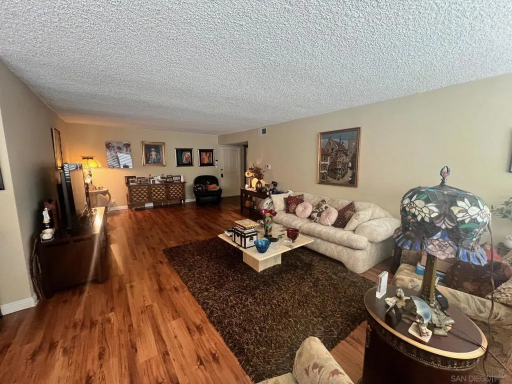 4487 Colbath Ave 207, Sherman Oaks, California 91423 home-pic-7