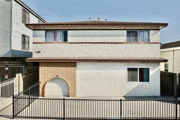 Charming 3 townhome-style apartment units