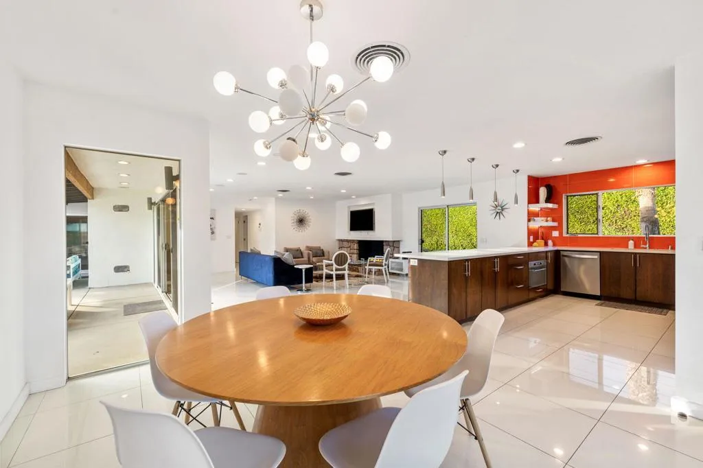 783 E Mesquite Avenue, Palm Springs, California 92264 home-pic-6