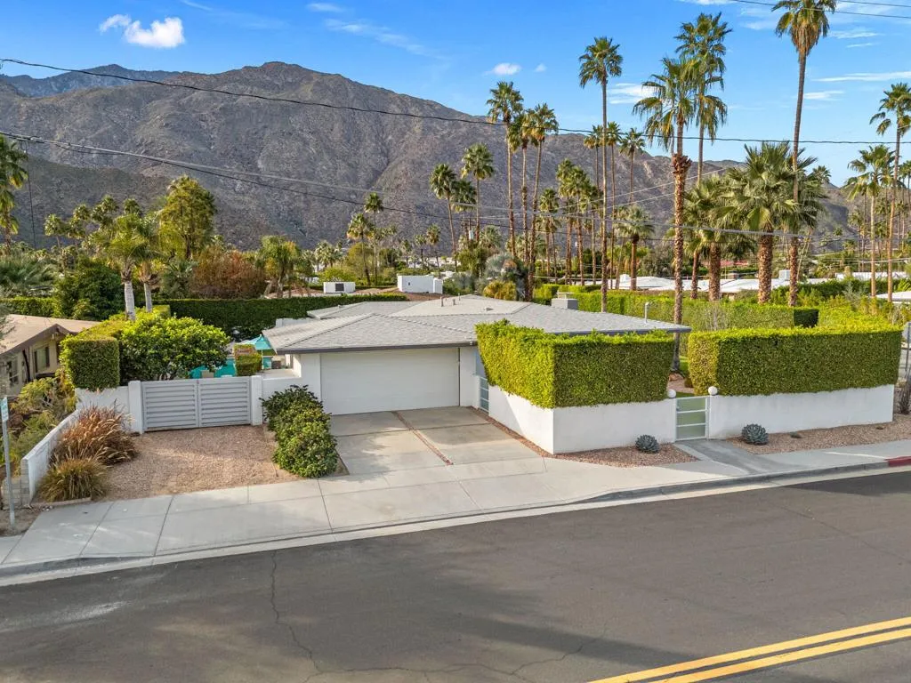783 E Mesquite Avenue, Palm Springs, California 92264 home-pic-54