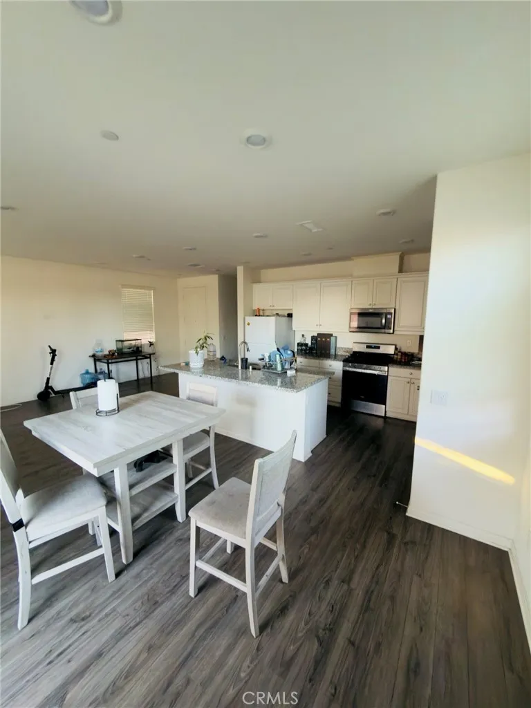 1646 Coral Bells, Upland, California 91784 home-pic-15