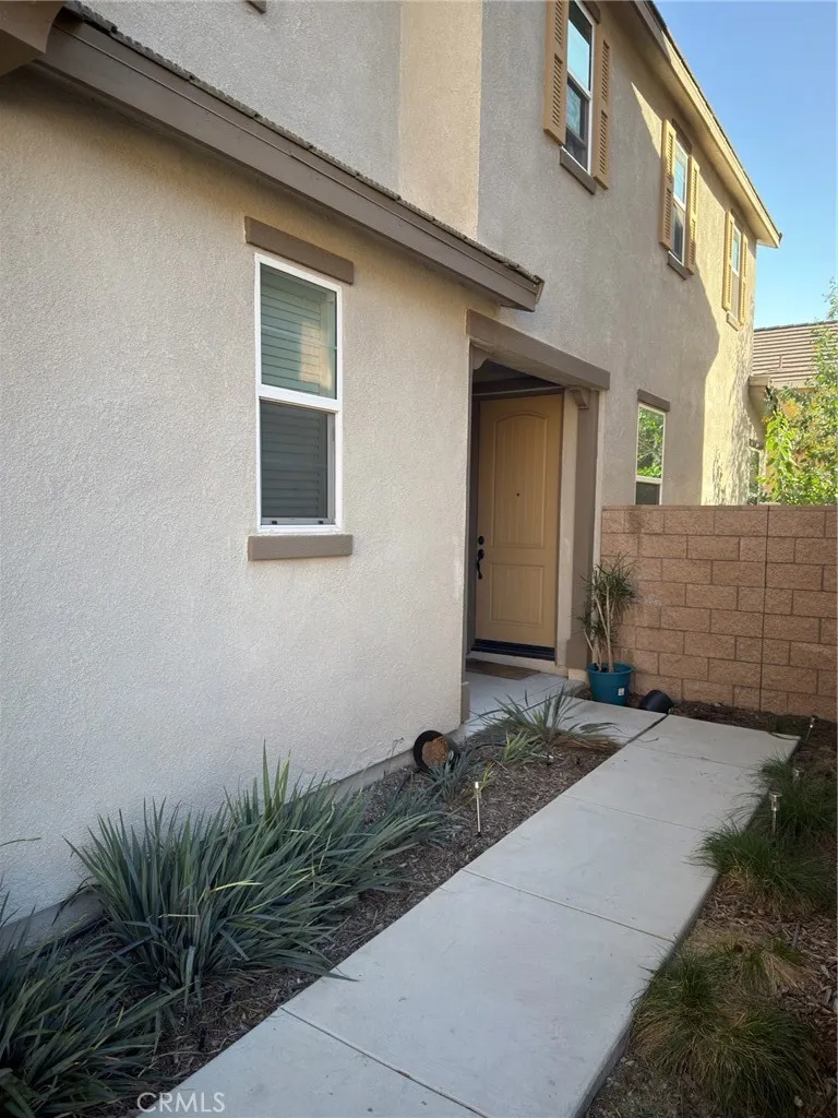 1646 Coral Bells, Upland, California 91784 home-pic-2