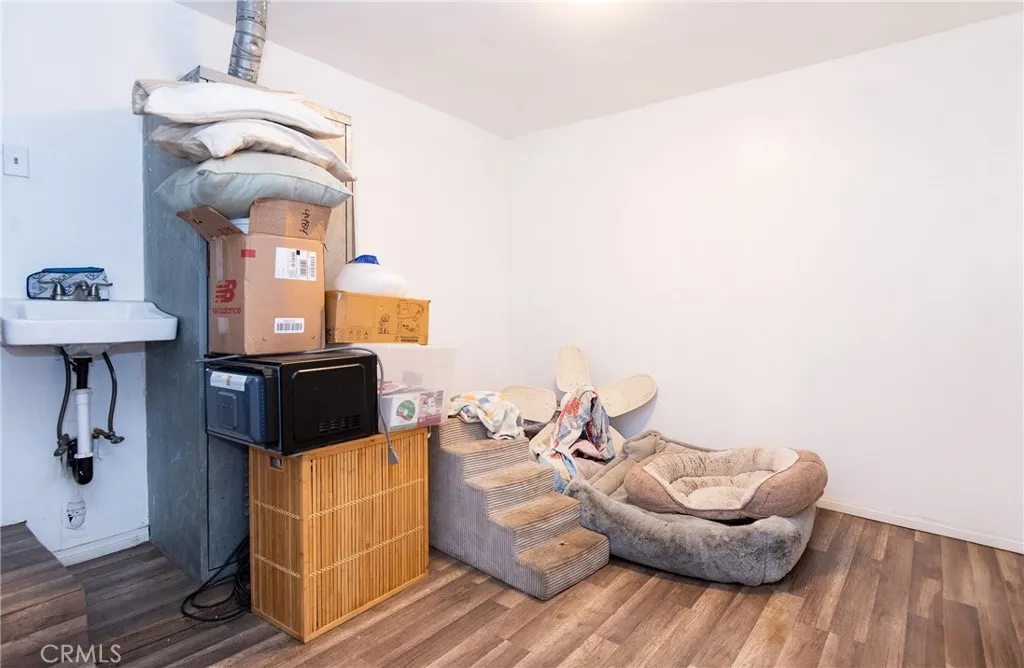 9814 Bandera, Los Angeles, California 90002 home-pic-14